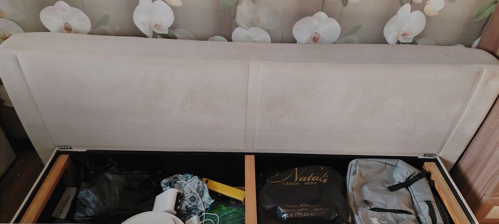 Тахта для детской или зала