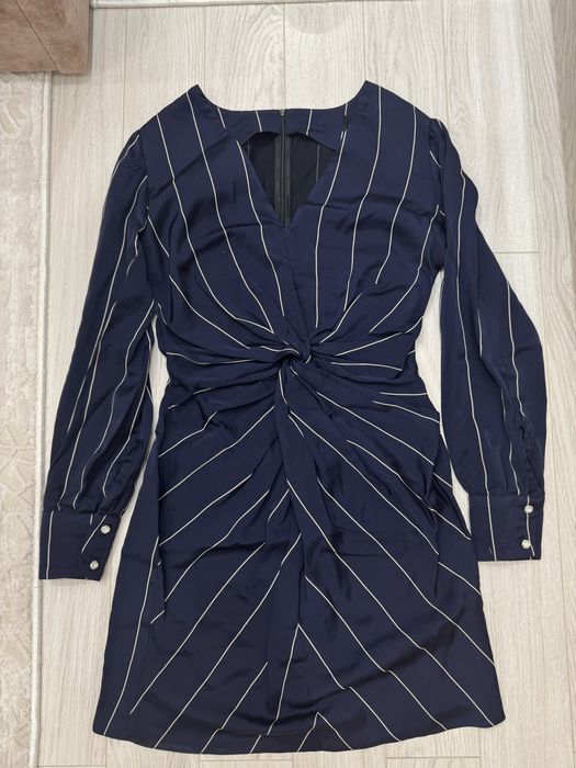 Маркови рокли и сетове Mijel, Guess