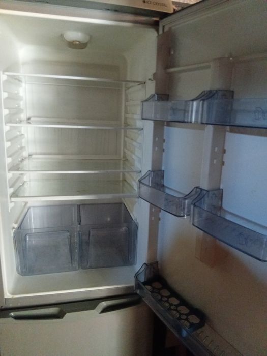 Продам холодильник.
