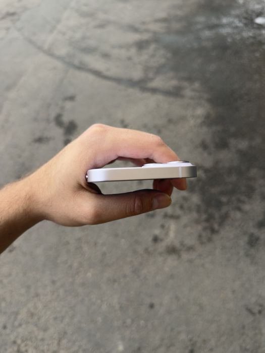 Продам IPhone 14 128gb