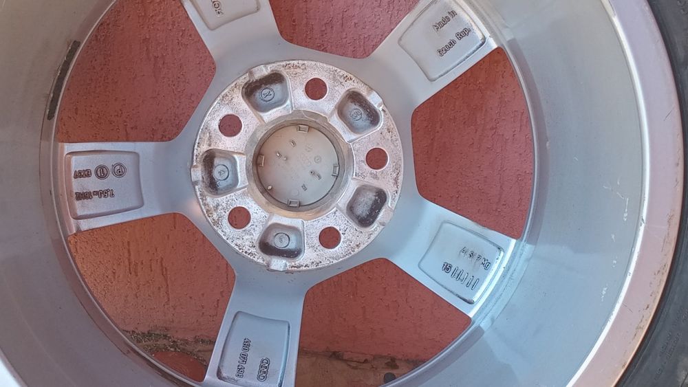 Vând jante Audi Originale  R 16 !