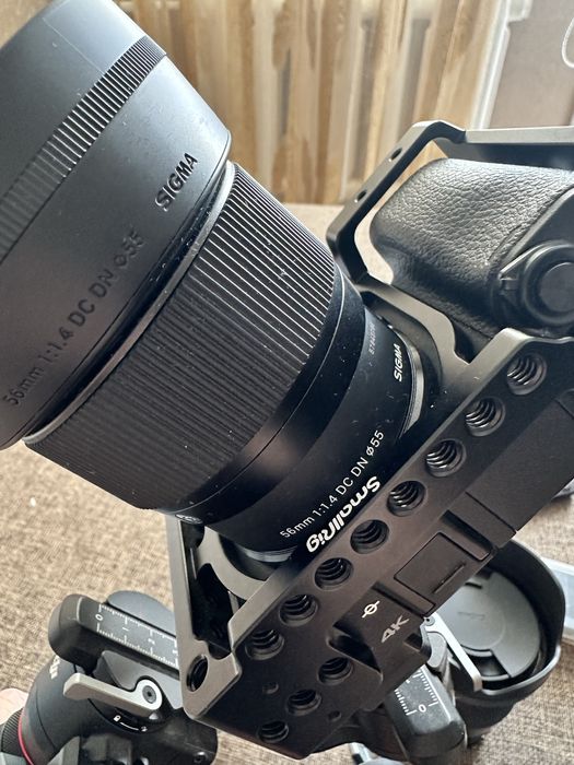 Sony a6300 4k sigma 16mm sigma 56mm dji rs3 mini