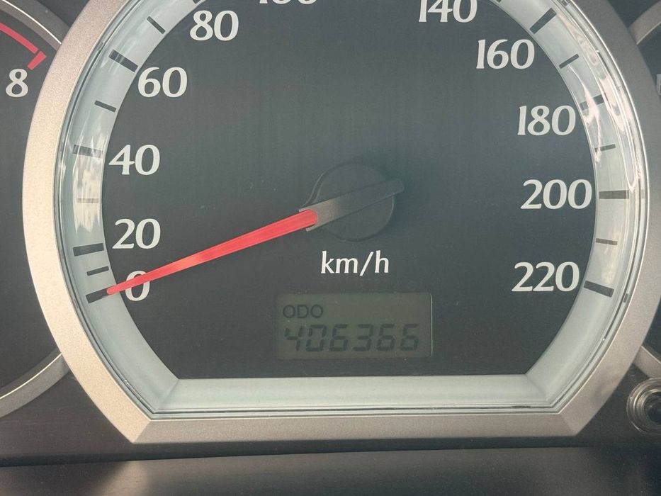 Lasetti 2010 mexanika jentra qilingan haydashga tayyor