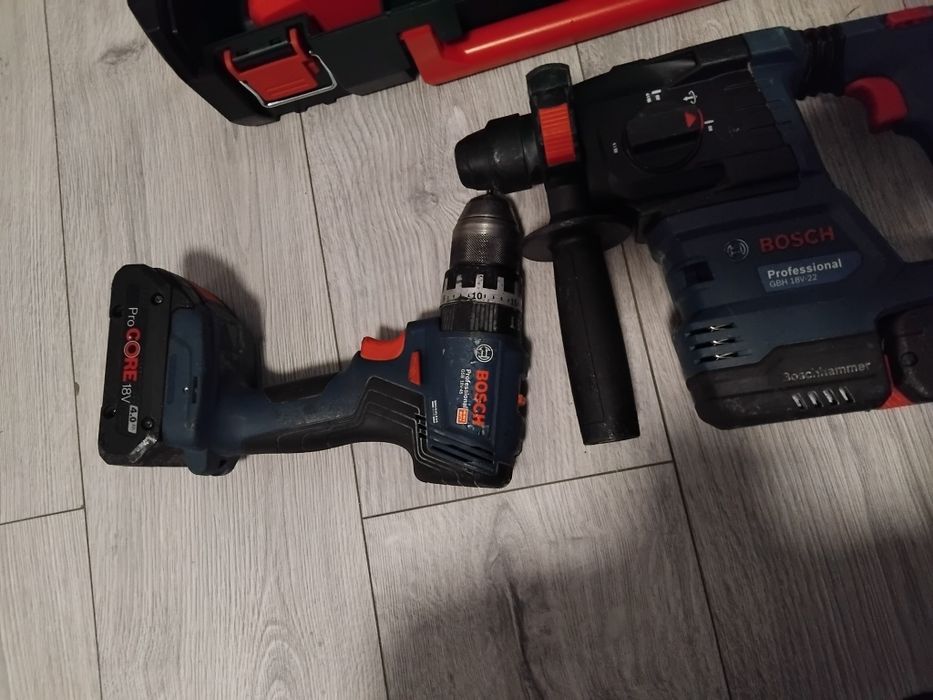 Vând scule pe acumulatorii