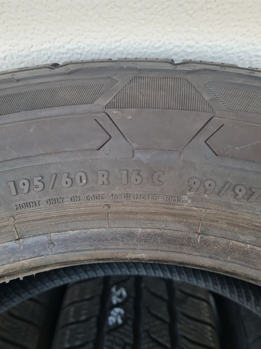 Зимни гуми за Бус 4 броя CONTINENTAL ContactWinter 195 60 R16C дот3915