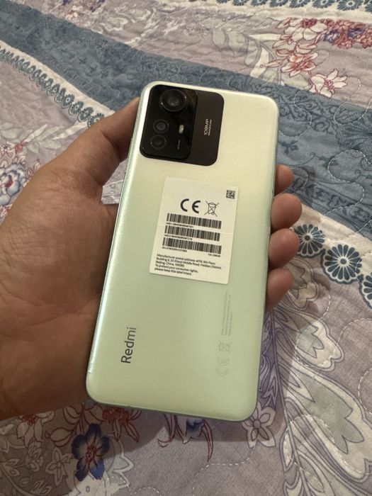 redmi note 12s.  ekrani ishlidi almashtirish kerak