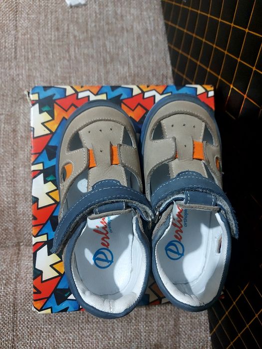 Детская летняя обувь. 25 размер. Кожа. Бренд PERLINA