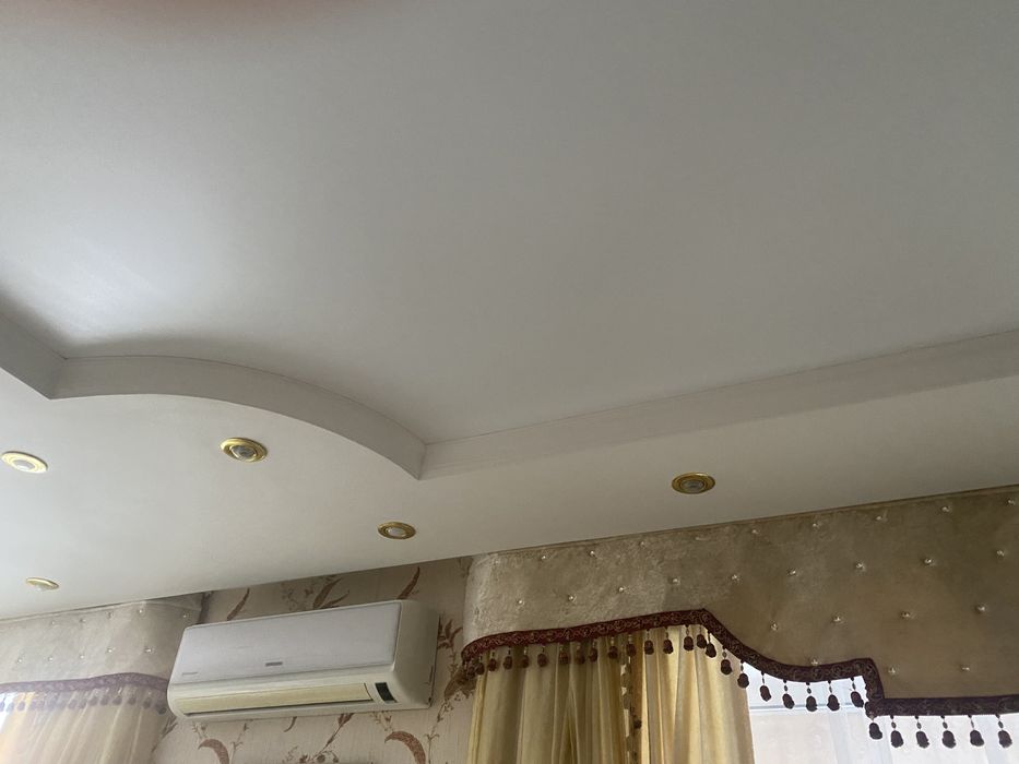 Продам светильники, софиты, подсветку.