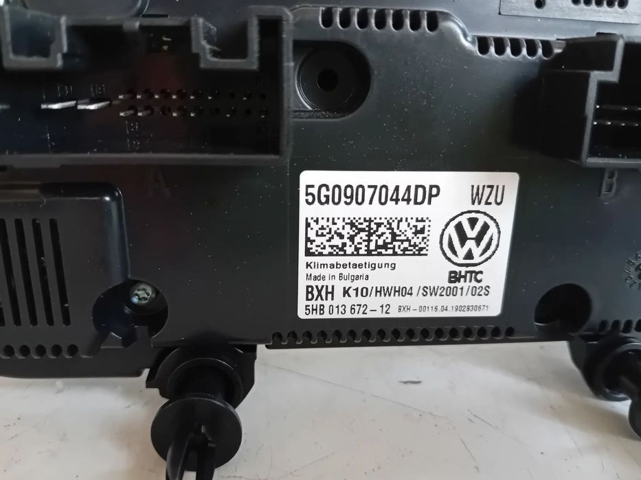 Panou Modul Comenzi Clima Dublu Climatronic Vw Passat B8 Arteon Cod 5G0907044DP Incalzire In Scaune