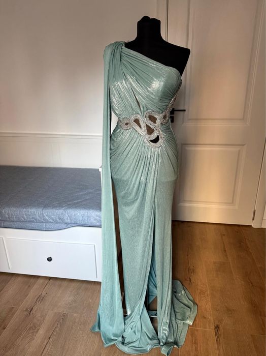 Rochie eleganta deosebita