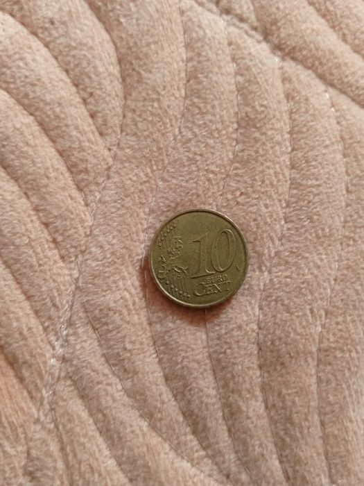Продам монету 10 евро