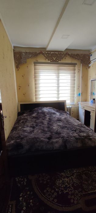 Qoraqamish Chuqursoy 70B 1 xonalik uy 3 xona qilingan oilaga beriladi