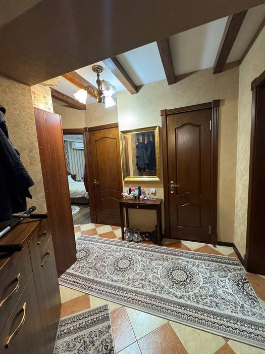 Срочно Продаётся квартира ц-2 Алайский базар 4-комн 100м2 евро ремонт