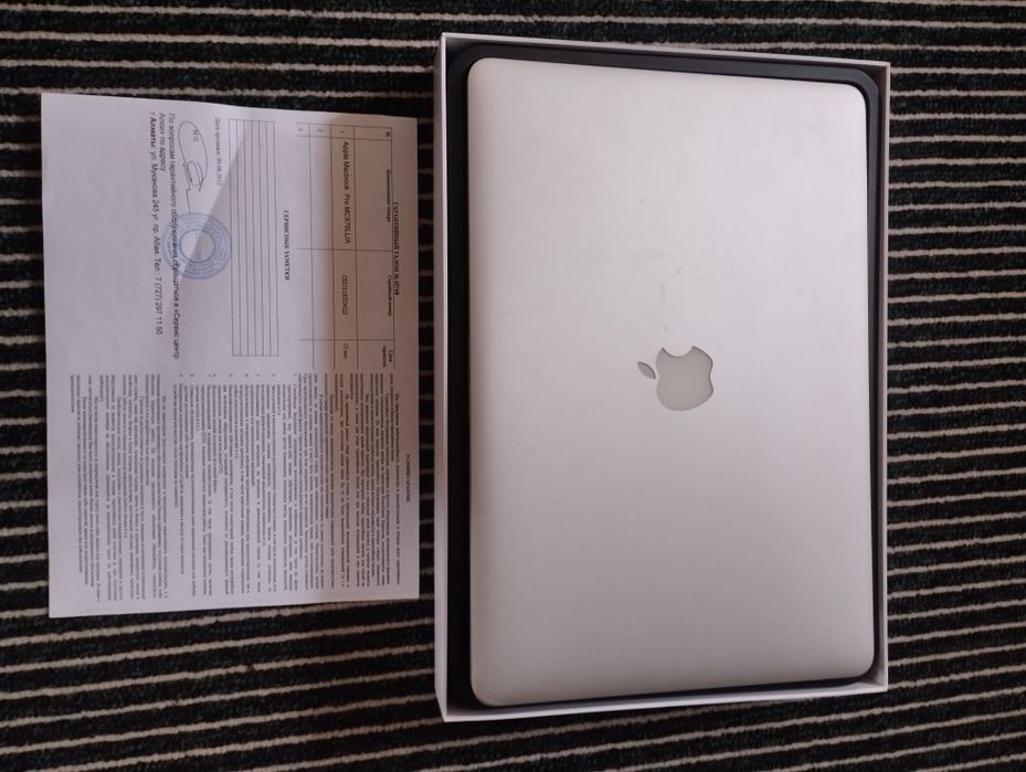 Apple MacBook Pro MC976LL/A