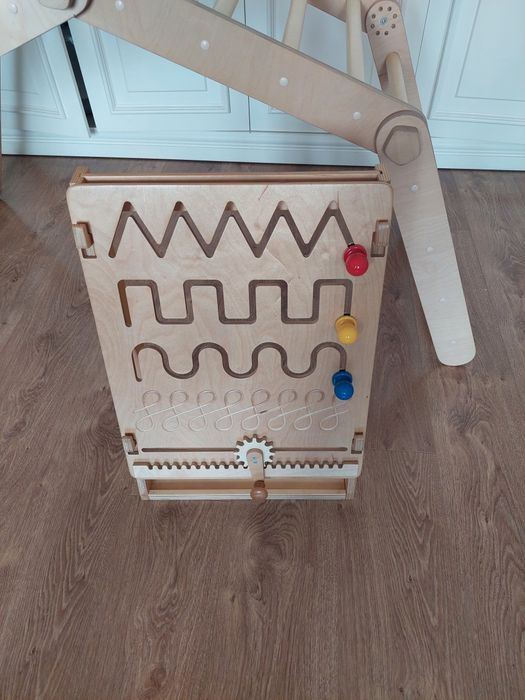 Детская горка и лесенка