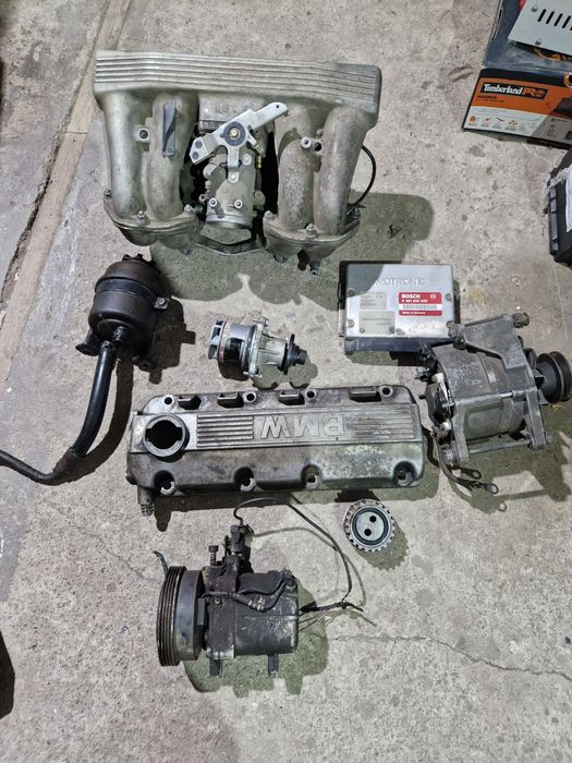 Запчасти на БМВ е36 м40 мотор