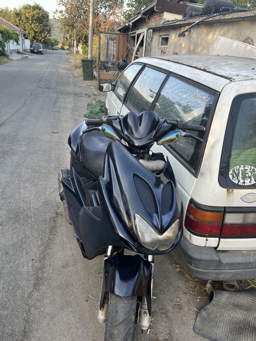 Продавам Yamaha Aerox