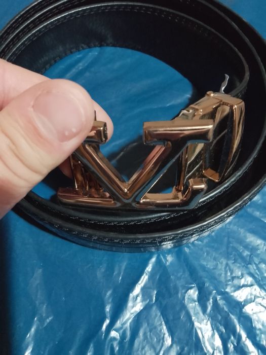 Vând curea nouă nouță