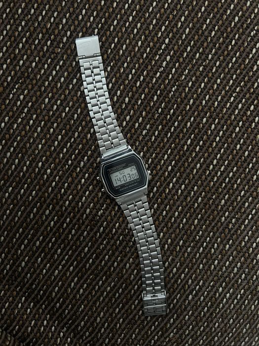 Ceas electronic retro