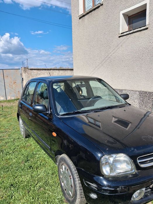 Продавам Нисан Микра