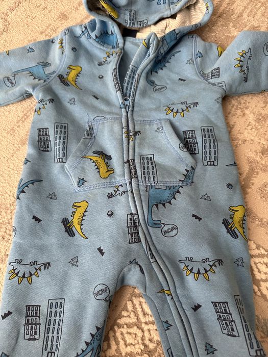 Детская куртка 2000 тенге