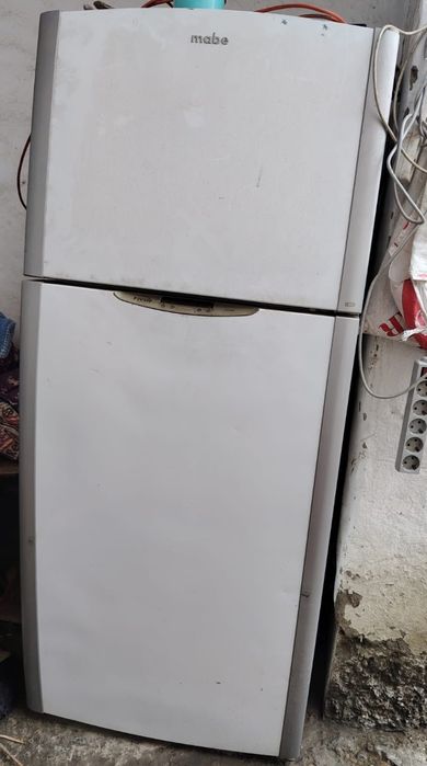 Xaladelnik tabe ishlab turipdi