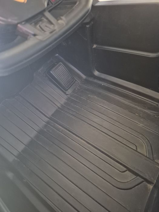 Продам  детский электромобиль