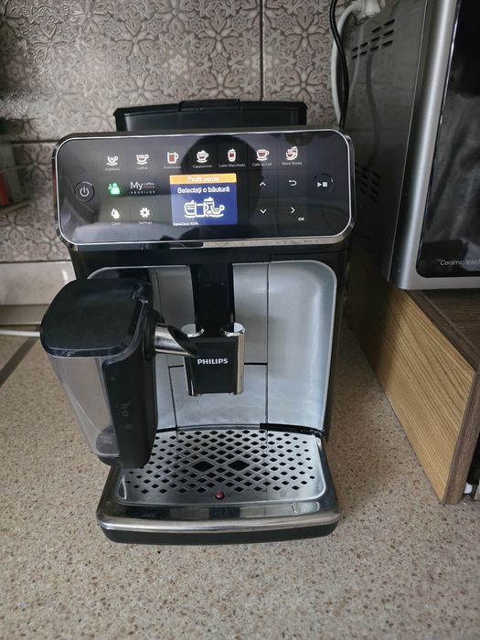 Espressor Philips Seria 4300.
