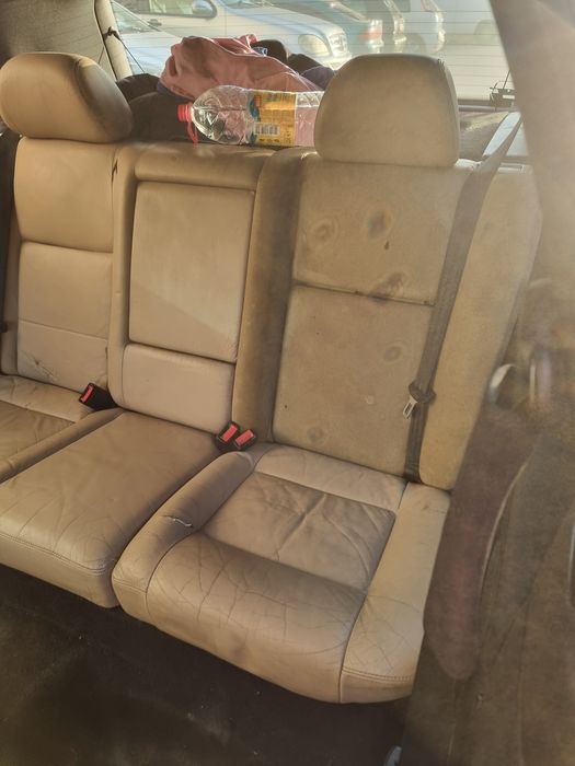 Продавам бежов кожен салон за VW Golf 4, VW  Bora, Audi a3 8L.