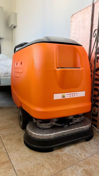 Поломоечная машина