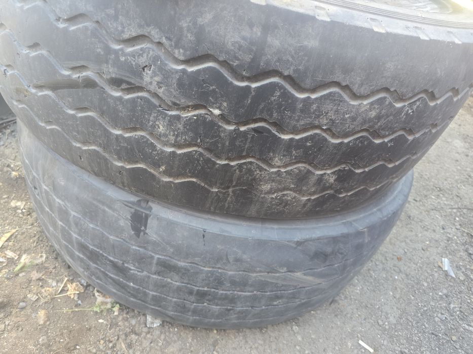 Продам резину  385/65.22.5