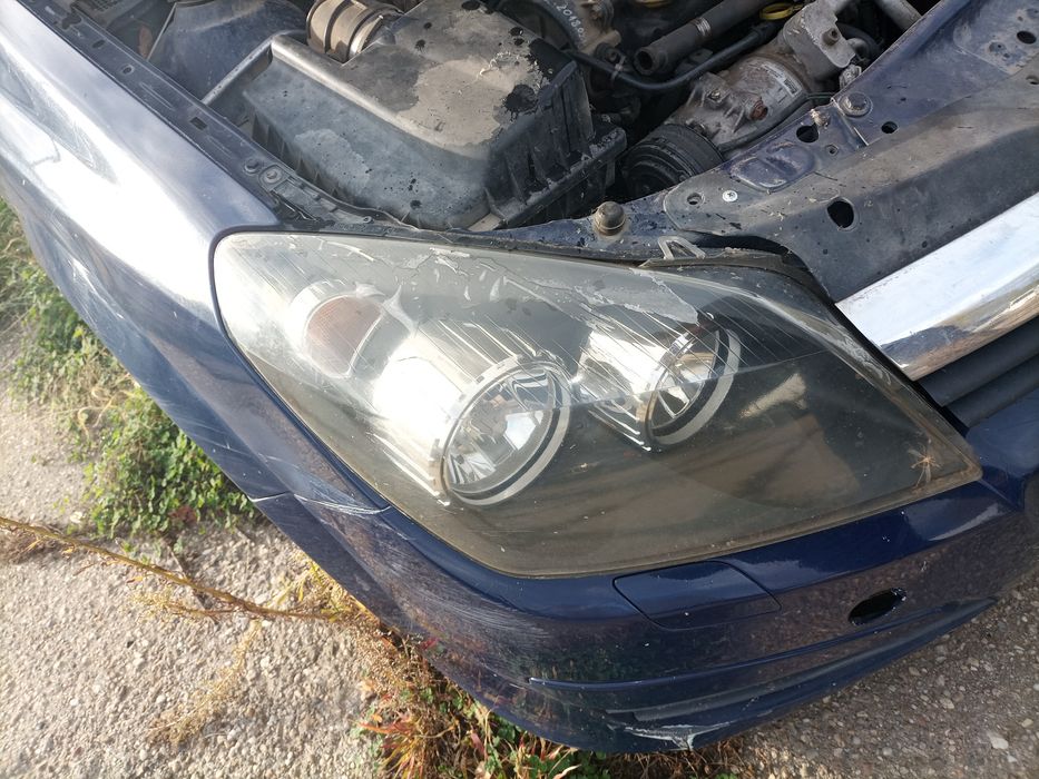 Faruri opel Astra H