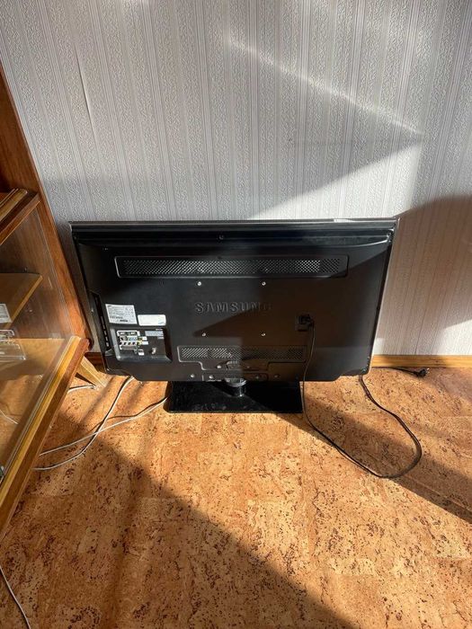 продам телевизор самсунг