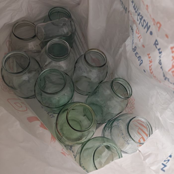 Отдам банки даром