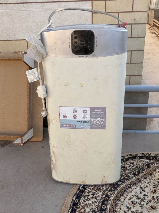 Продам Ariston Velis Evo