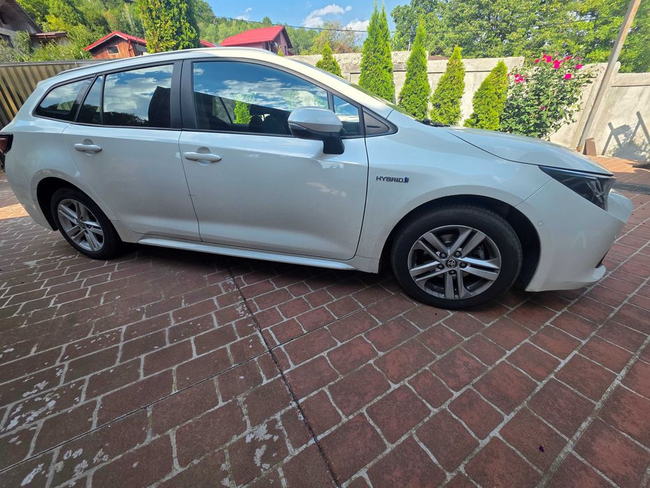 TOYOTA Corolla 2021 — imagine 2
