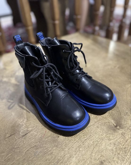 Ботинки детские новые