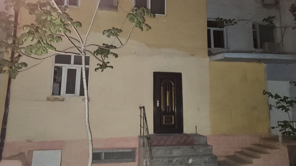 4 xonali joy sotiladi