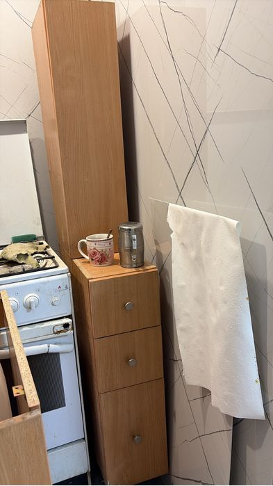 Кухонный уголок с газплитой можно!