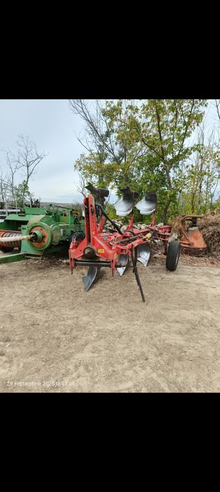 Tractor Claas Ares 577 ATZ + plug