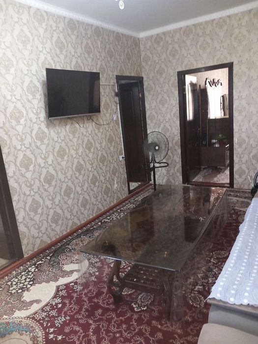 Срочна 2/2да 2 хонали уй сотилади !