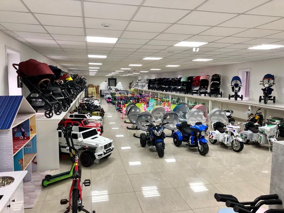 Продам тд кристал  1200 м кв в самом центре