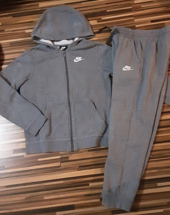 (М 137-147) NIKE оригинални екипи