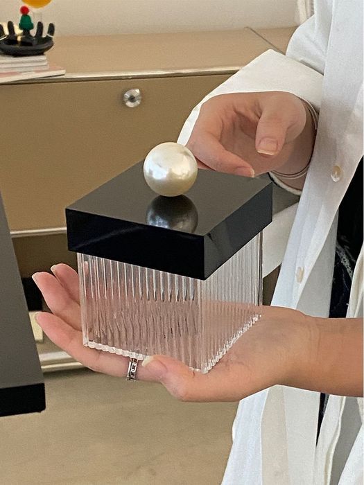 В наличии шкатулка