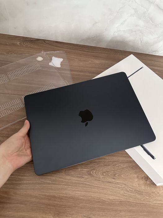 MacBook Air13/ M2chip/ 256/8 GB