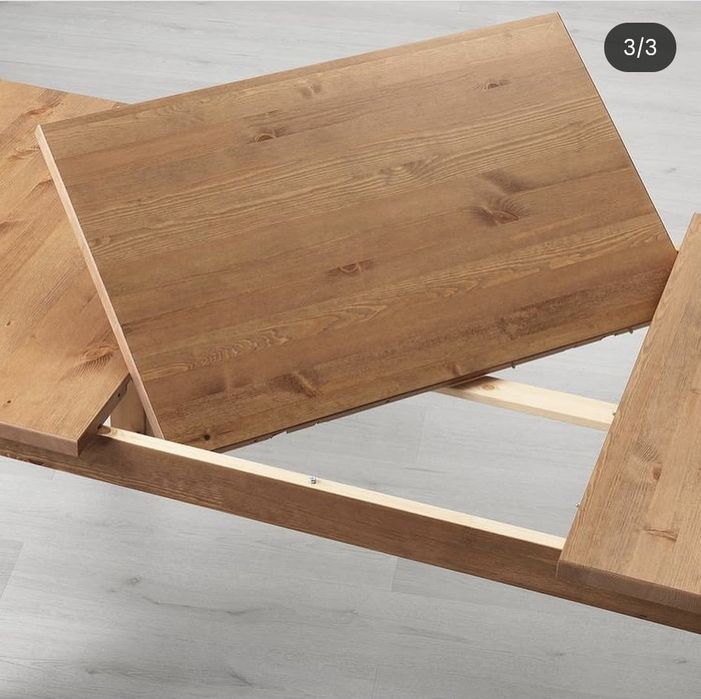 Продается деревянный стол