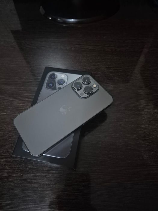 Продам Айфон 13 про