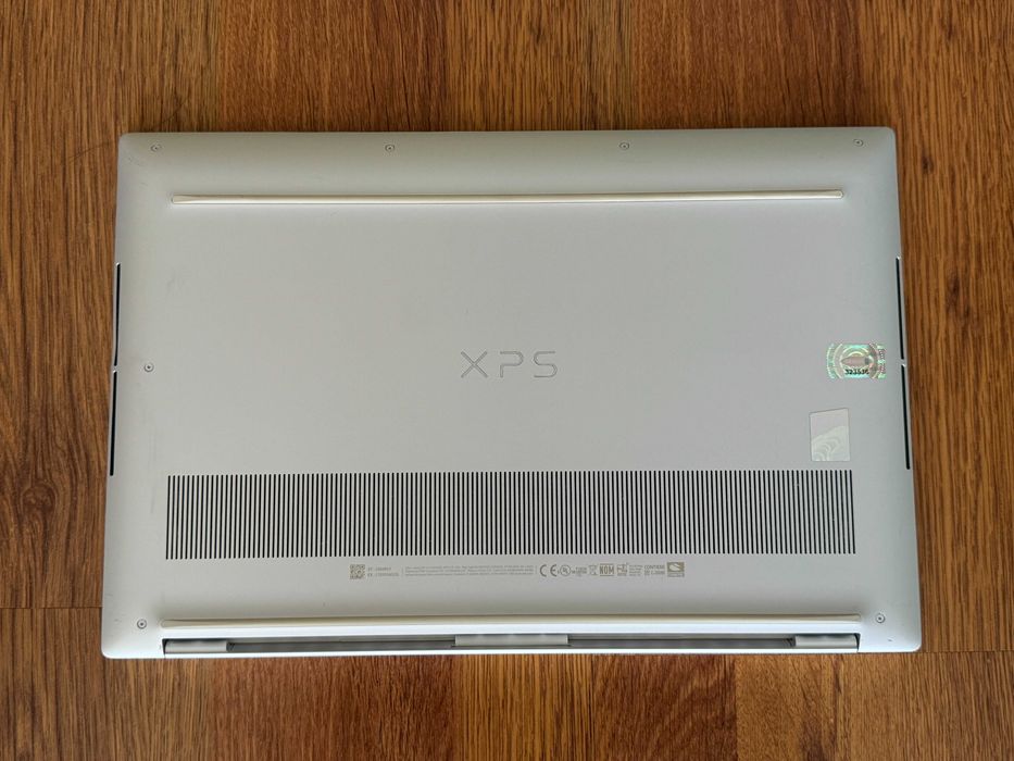 15.6' 3.5K OLED Touch i9-12900HК DELL XPS 9520 32GB DDR5/1TB NVMe/Nvidia RTX 3050 Ti/Win 11/Бат 8ч
