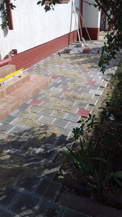 Dale de beton pavaje si pavele vibrocomp Asiguram montaj transport nis