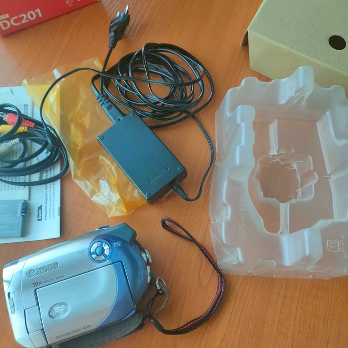 Canon Camcoder dc201